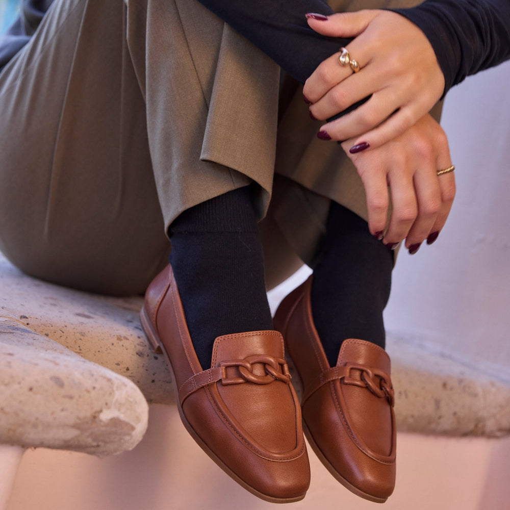 Lynette Loafer Amber Brown Leather with Chain