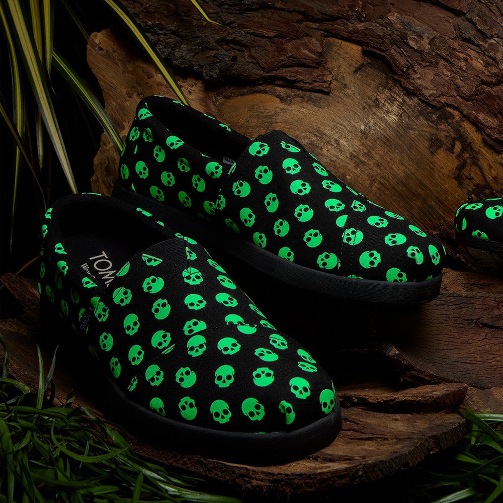 Alp FWD Black Glow In The Dark Halloween Skulls