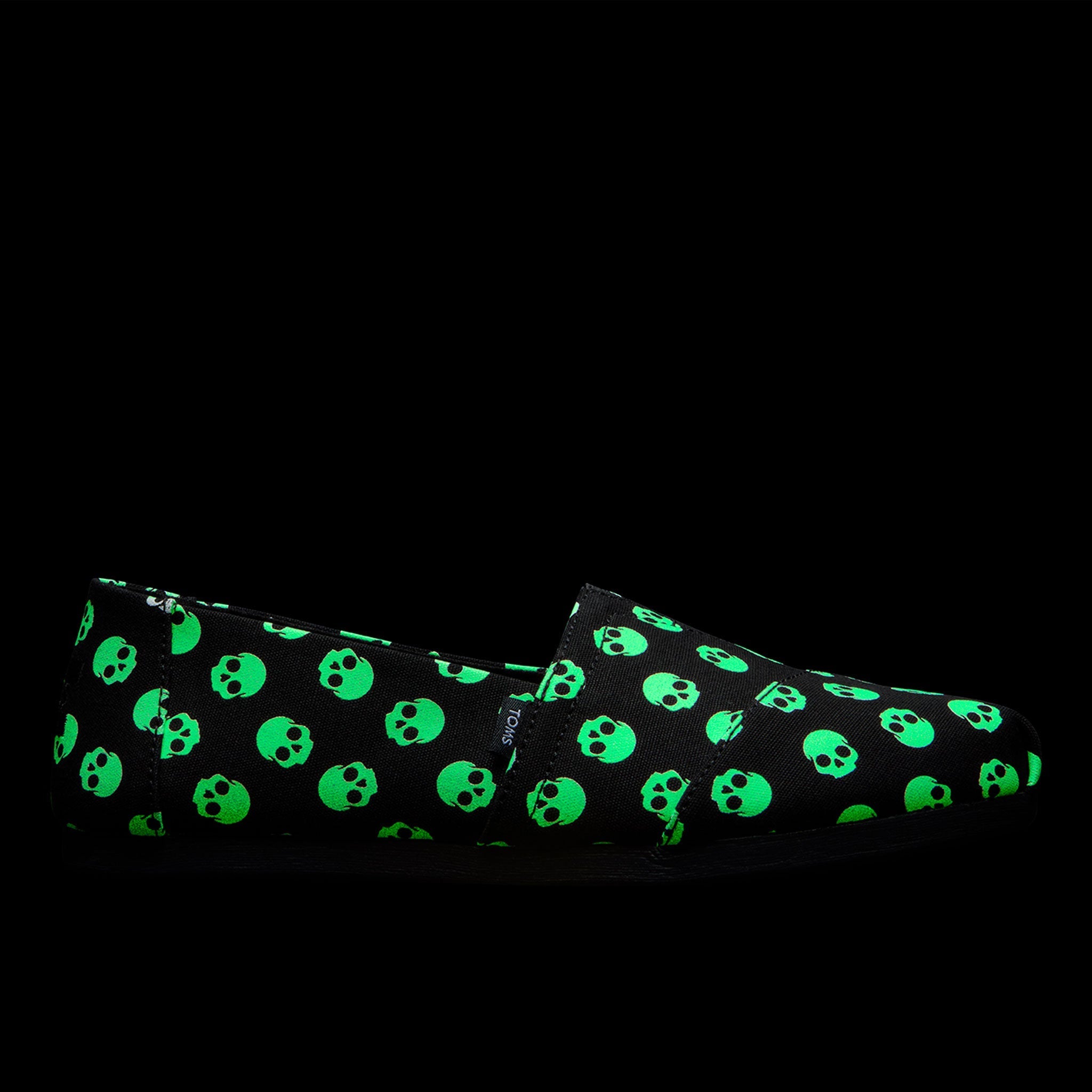 Alp FWD Black Glow In The Dark Halloween Skulls