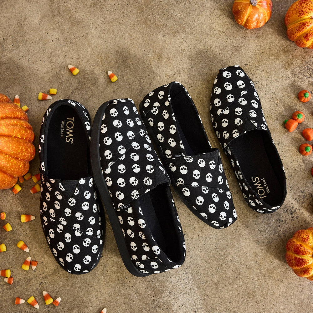 Alp FWD Black Glow In The Dark Halloween Skulls