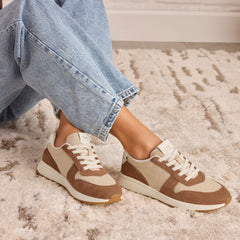 TRVL LITE Retro Runner Sneaker Water Repellent Brown Sugar