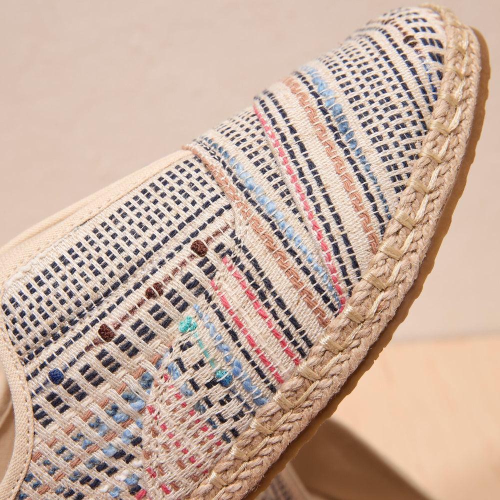 Palmera Plus Global Stripes