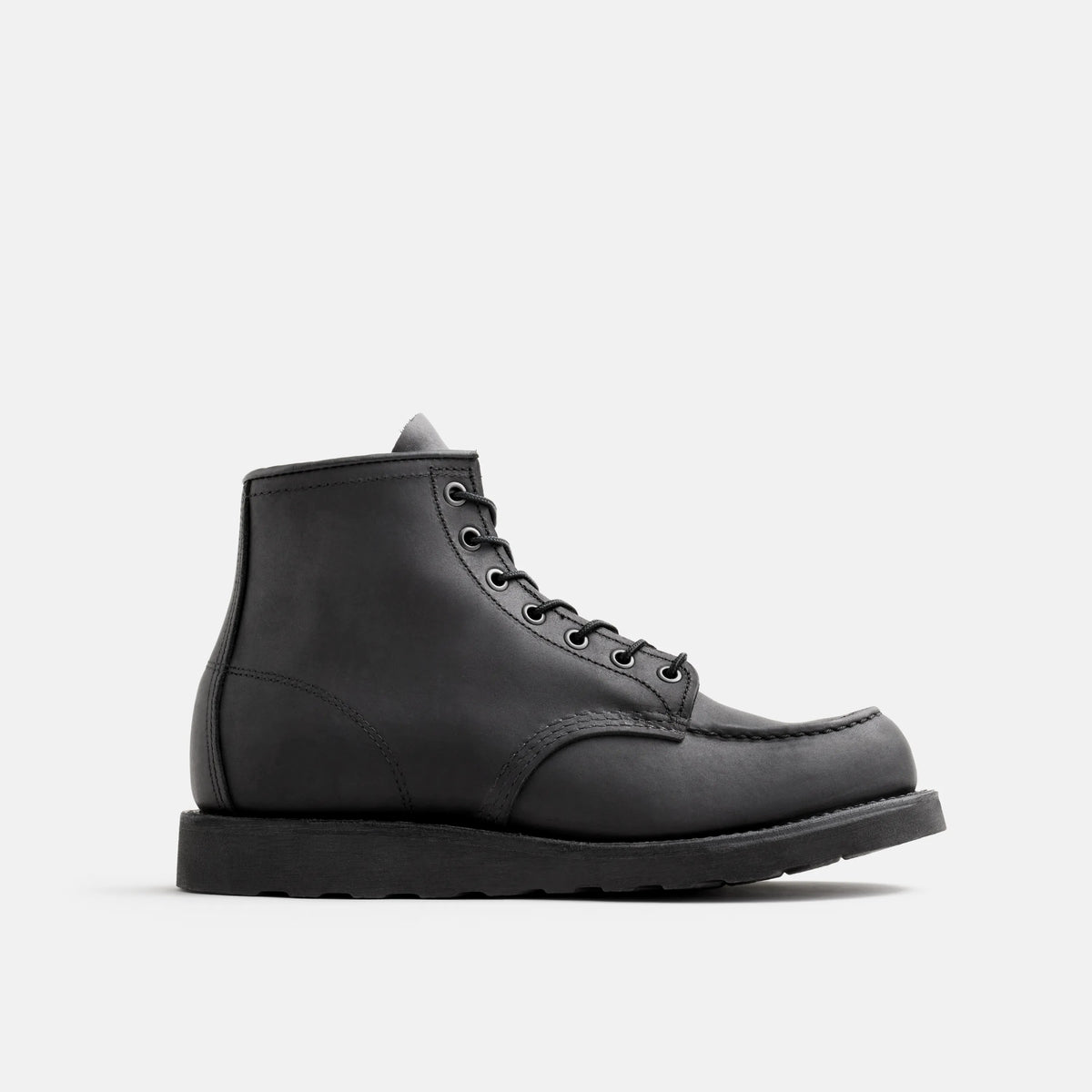 Classic Moc 6-Inch Boot in Black Leather 8074 | Red Wing Heritage | Red Wing Shoes Men