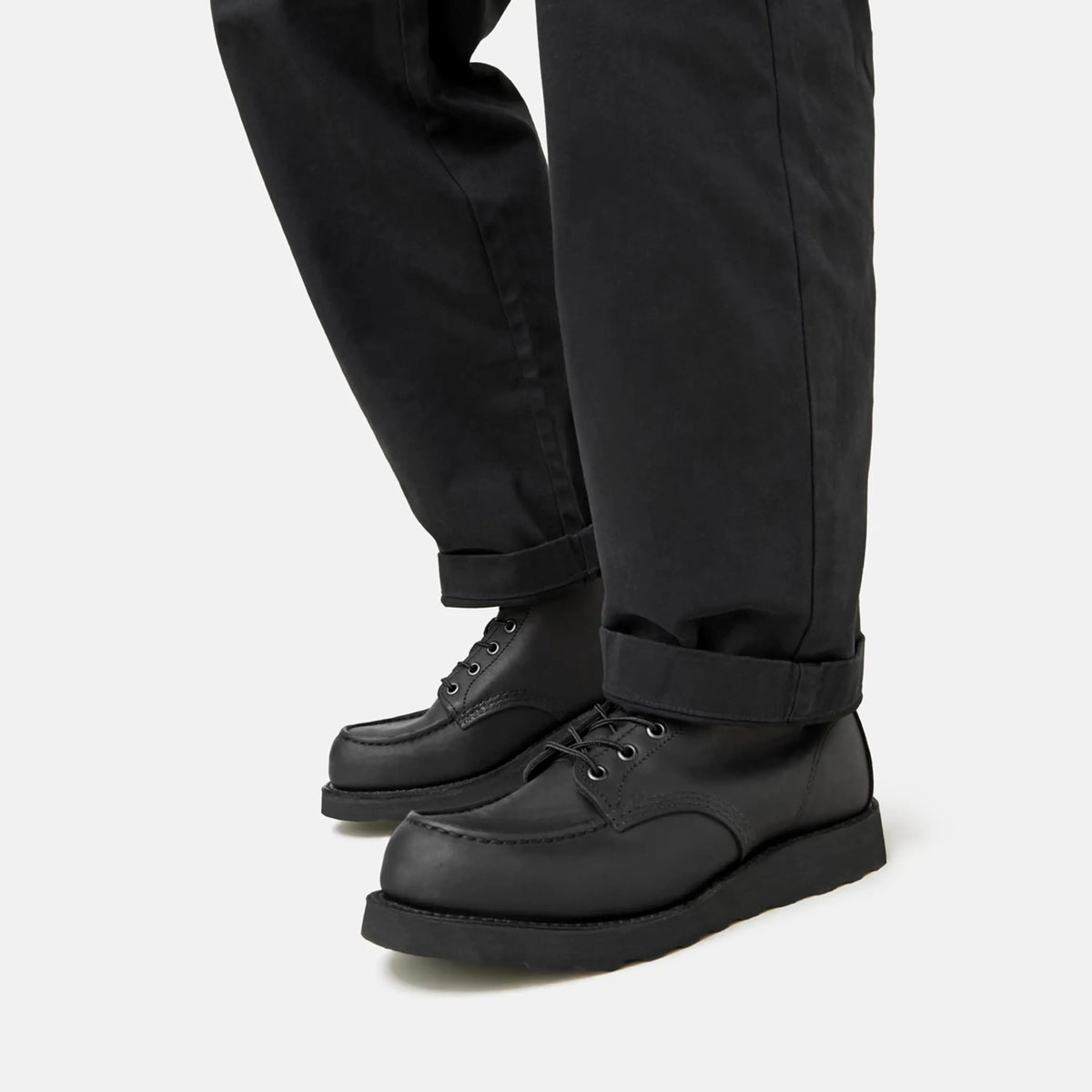 Classic Moc 6-Inch Boot in Black Leather 8074 | Red Wing Heritage | Red Wing Shoes Men
