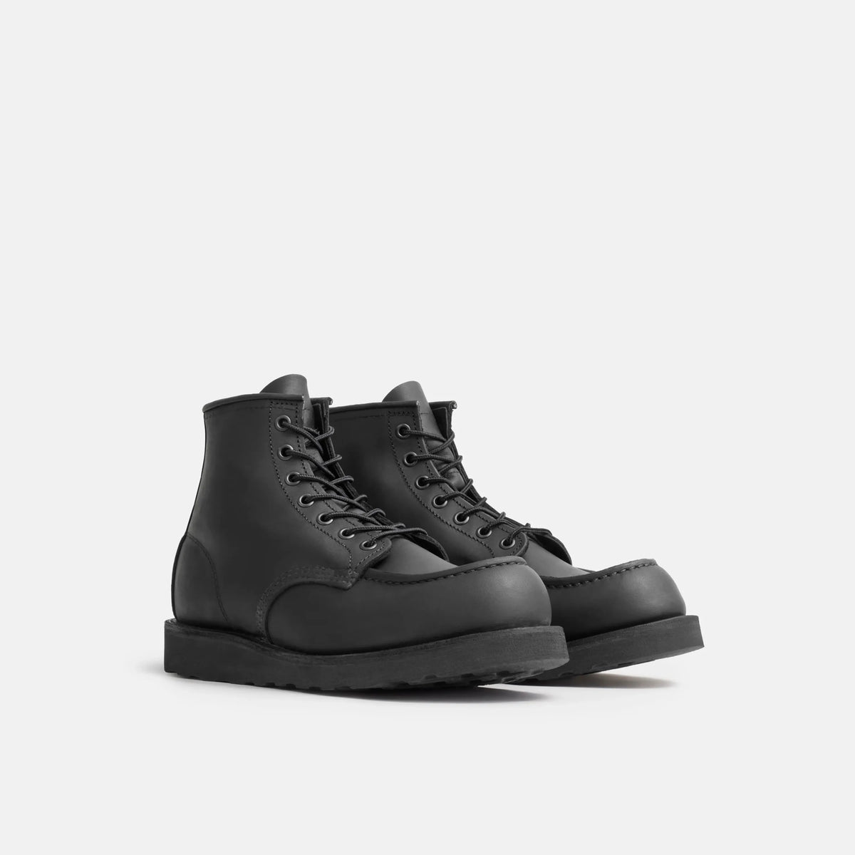Classic Moc 6-Inch Boot in Black Leather 8074 | Red Wing Heritage | Red Wing Shoes Men