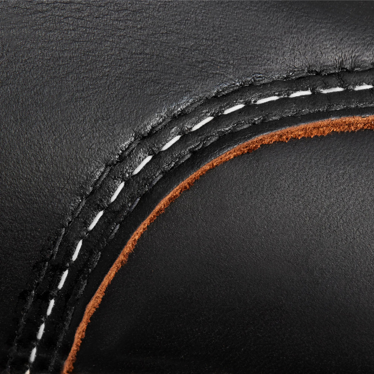 Classic Moc 6-Inch Boot in Black Leather 8849 | Red Wing Shoes Men