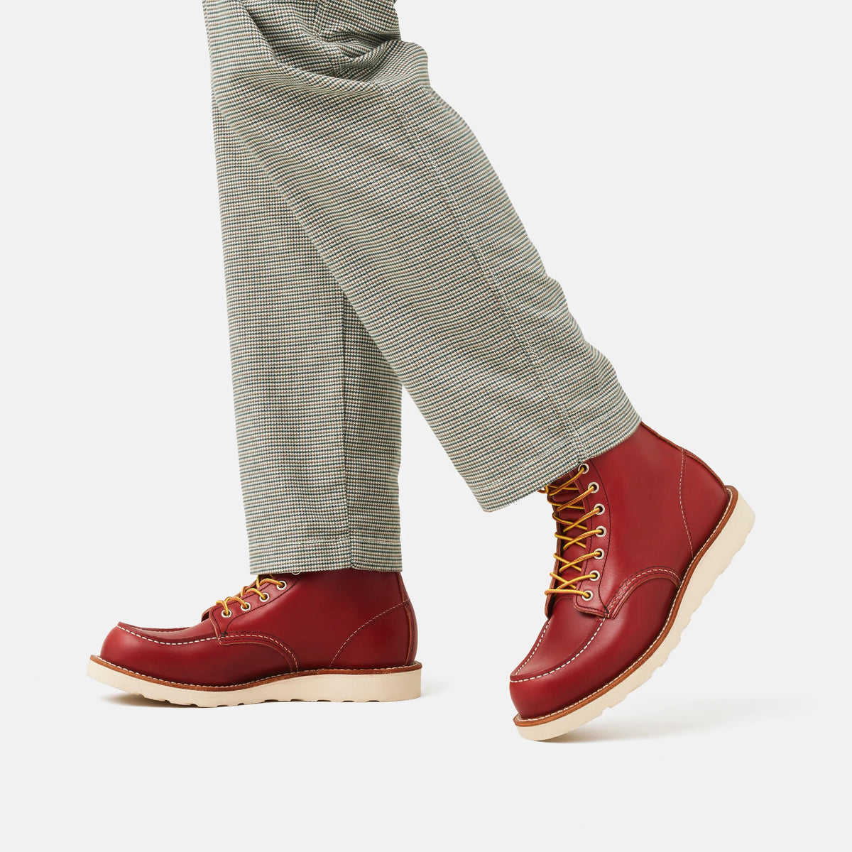 Classic Moc in Oro Russet 8875 | Red Wing Heritage | Red Wing Shoes Men
