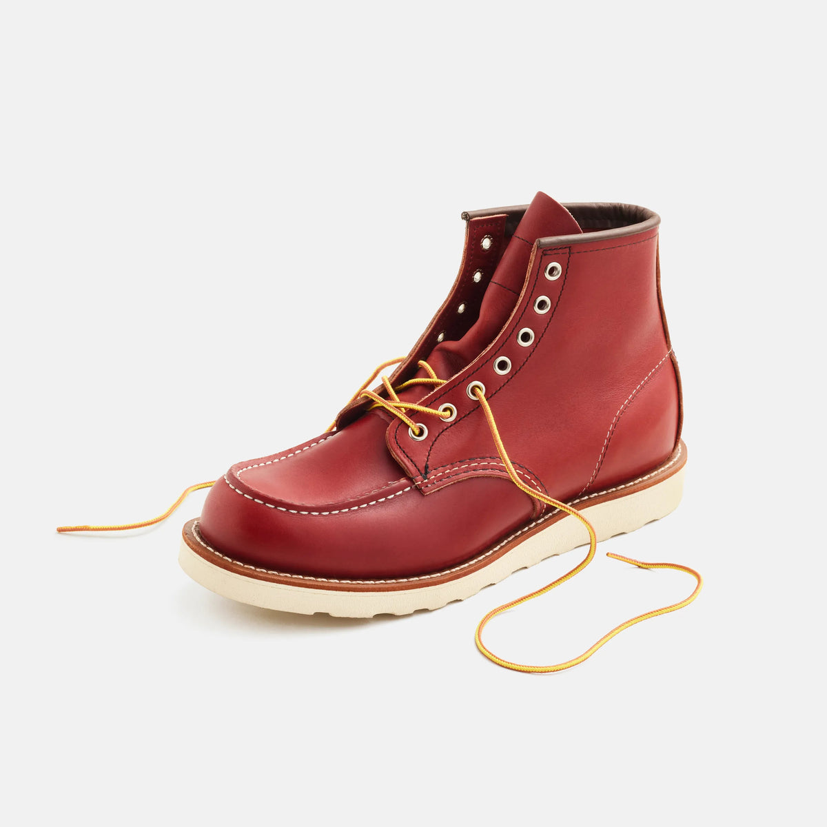 Classic Moc in Oro Russet 8875 | Red Wing Heritage | Red Wing Shoes Men
