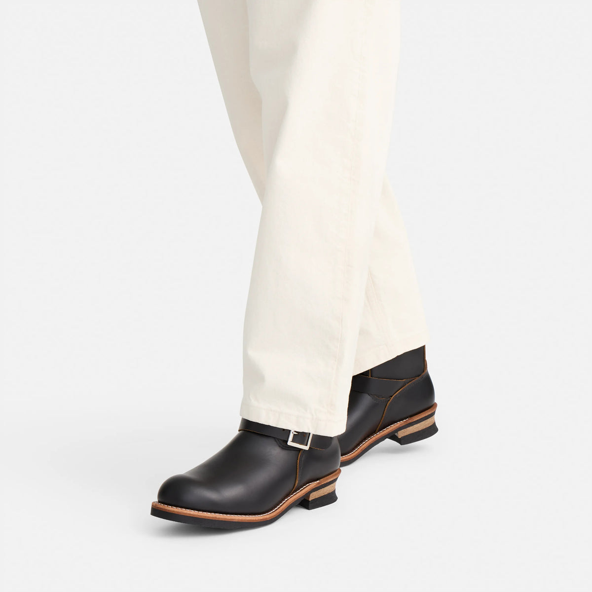 Engineer Boot in Black Klondike Leather 2966 | Red Wing Heritage | Red Wing Shoes Men|Apparel