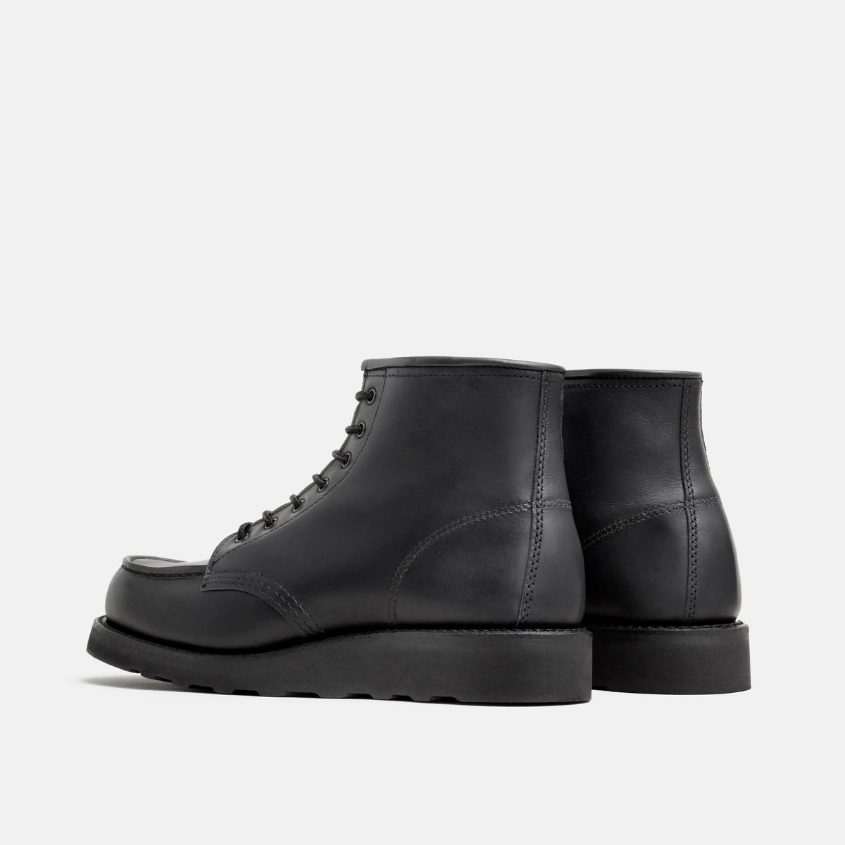 6-Inch Classic Moc Short Boot in Black Leather 3380 | Red Wing Heritage | Red Wing Shoes Women