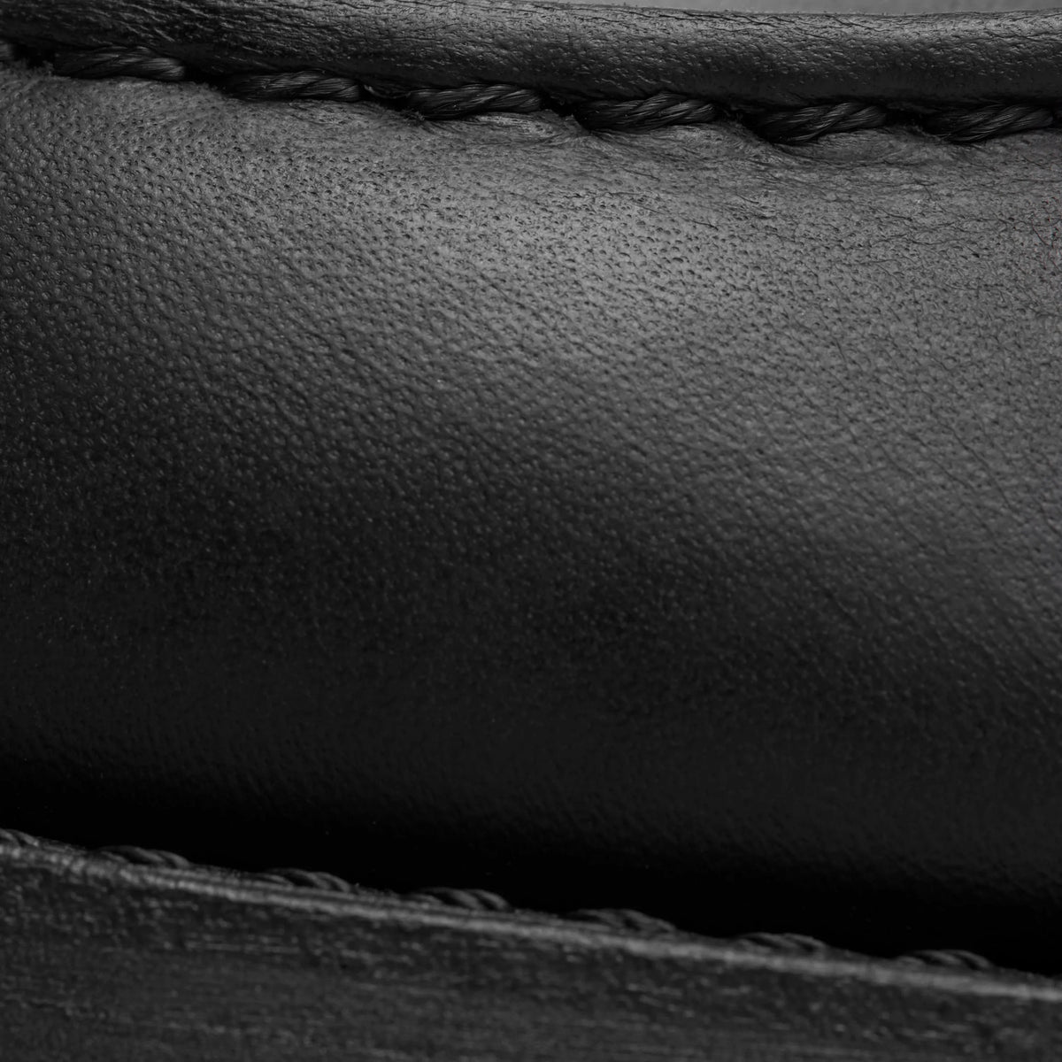 6-Inch Classic Moc Short Boot in Black Leather 3380 | Red Wing Heritage | Red Wing Shoes Women