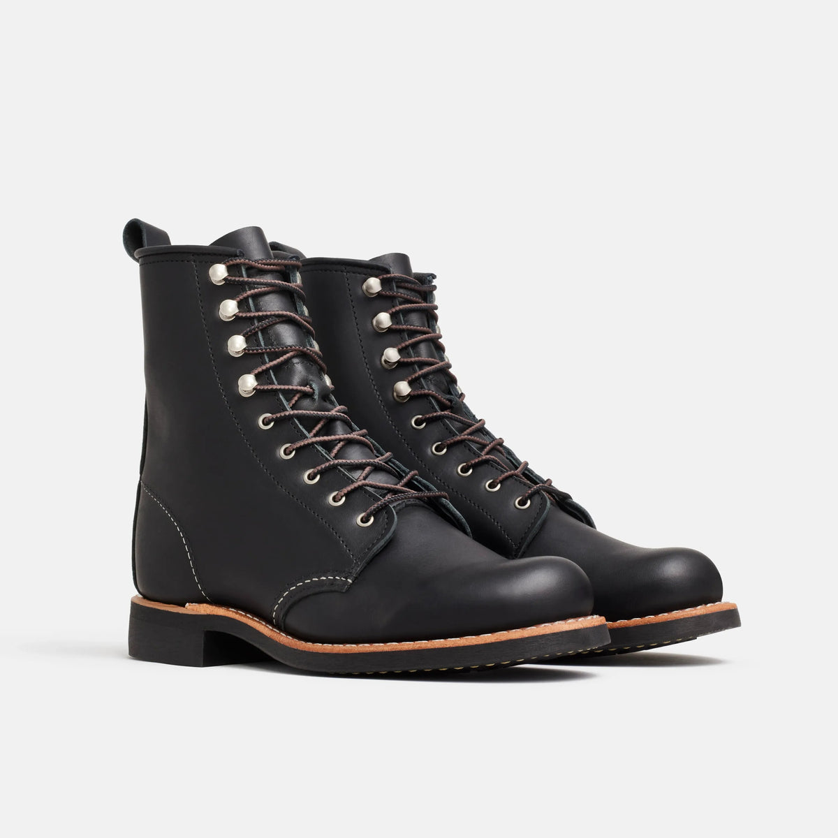 Silversmith Short Boot in Black Leather 3361 | Red Wing Heritage | Red Wing Shoes Women|Apparel